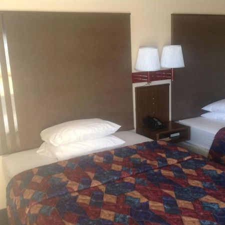 Classic Inn Early מראה חיצוני תמונה